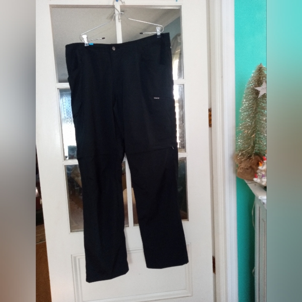 Columbia Omni shade Hiking Pants